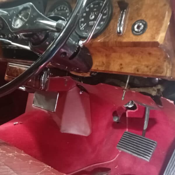 070526 1966 Daimler 250 V8 Repairs 14