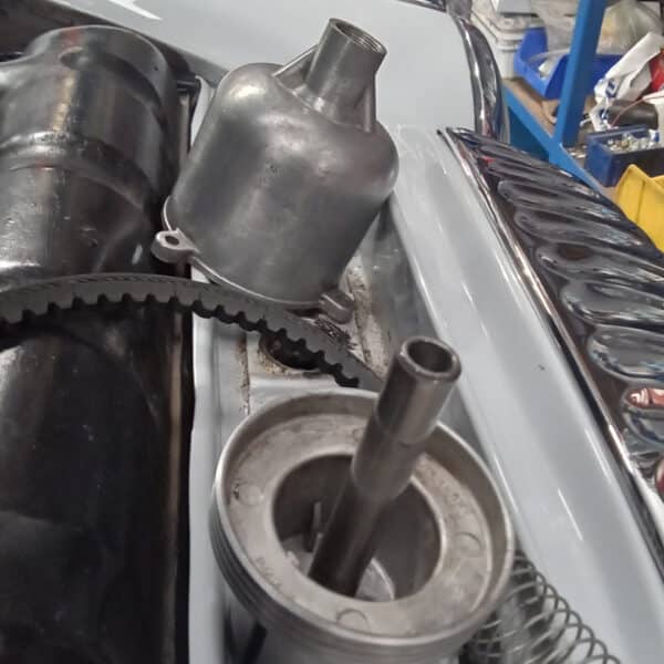 070526 1966 Daimler 250 V8 Repairs 5