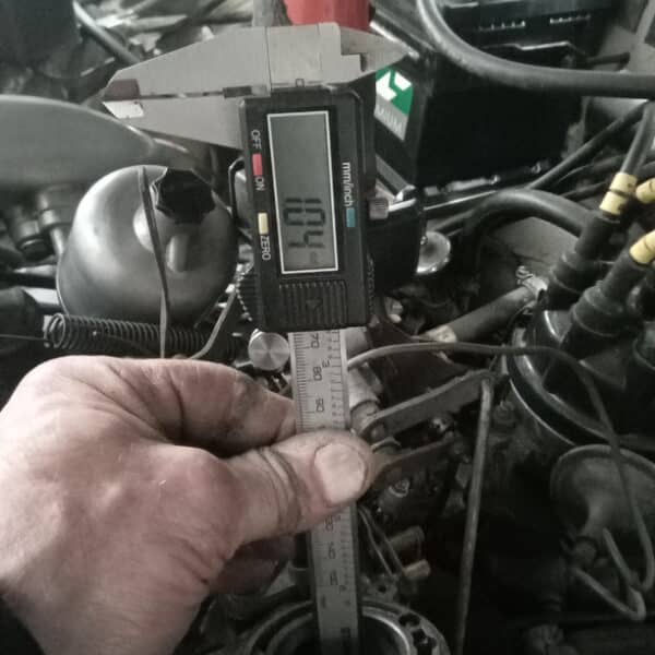 070526 1966 Daimler 250 V8 Repairs