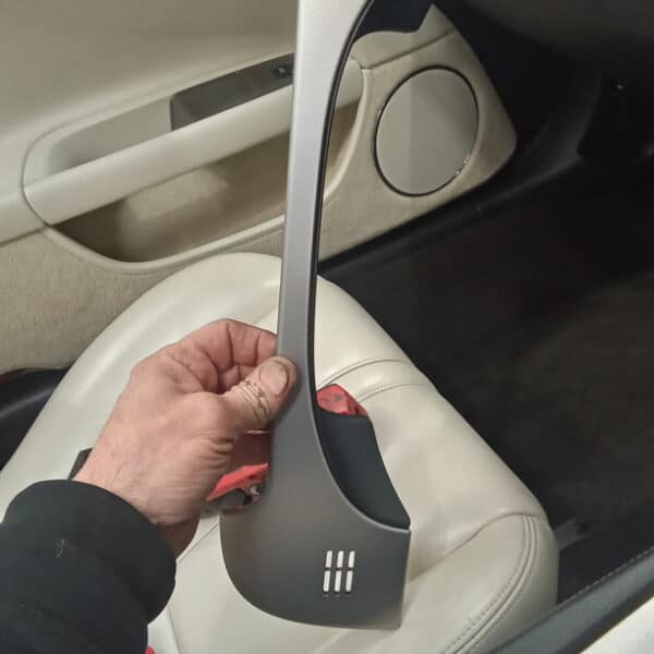 070526 2006 Jaguar XK Cluster Repair 7
