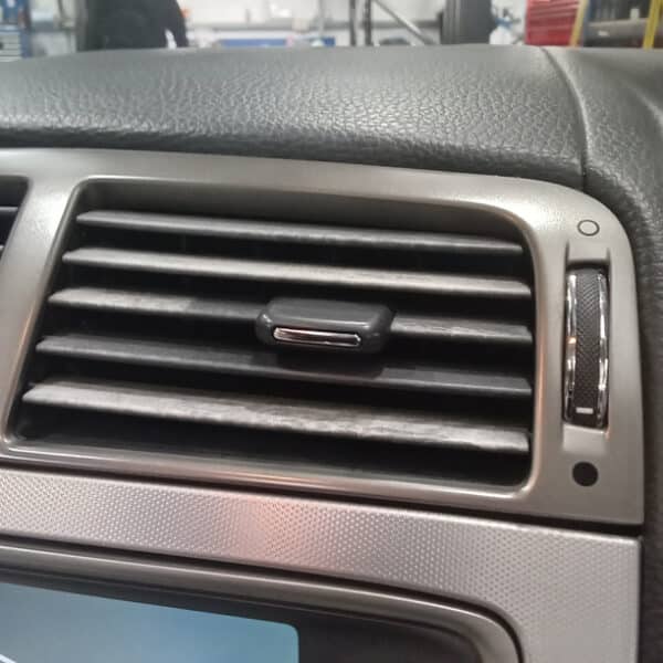 070526 2006 Jaguar XK Wipers and Air Vent Repair 2