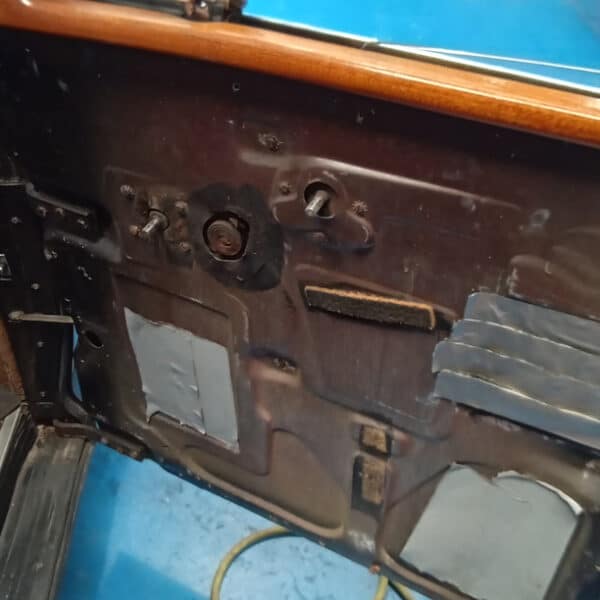 080526 1958 Rover 90 Teardown 109