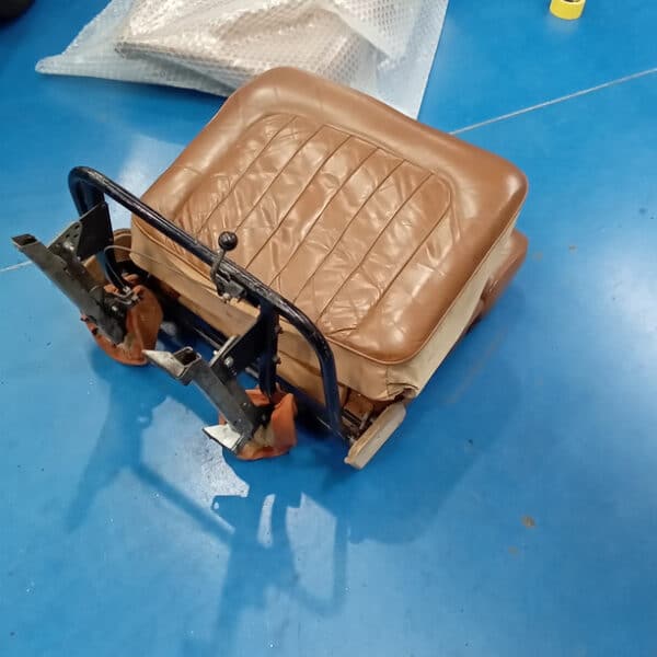 080526 1958 Rover 90 Teardown 16