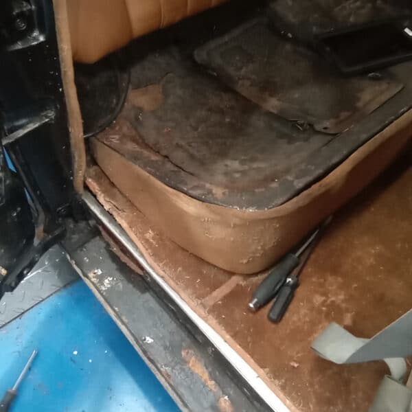 080526 1958 Rover 90 Teardown 22
