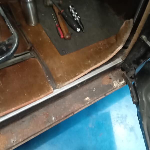 080526 1958 Rover 90 Teardown 23