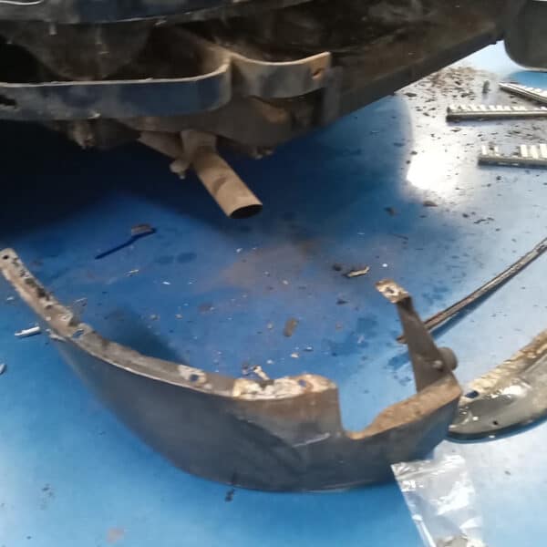 080526 1958 Rover 90 Teardown 31