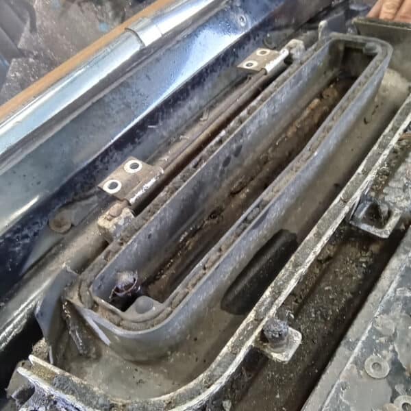 080526 1958 Rover 90 Teardown 60