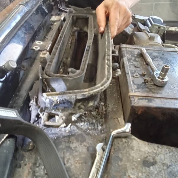 080526 1958 Rover 90 Teardown 65