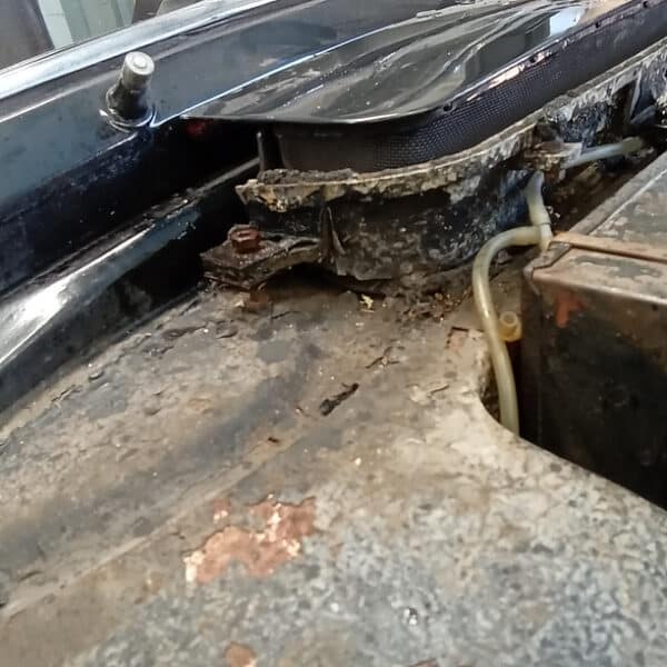 080526 1958 Rover 90 Teardown 66