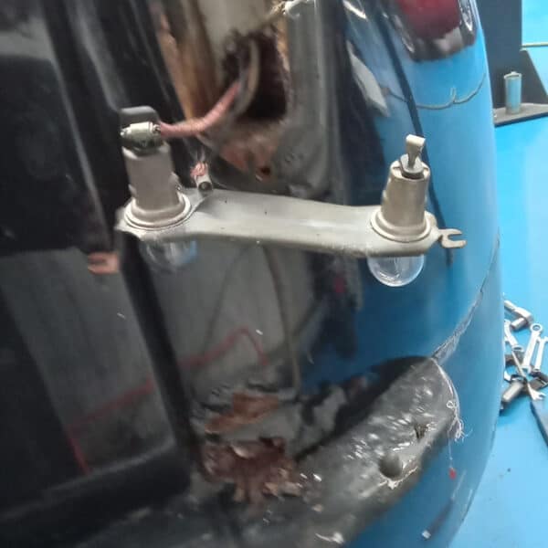 080526 1958 Rover 90 Teardown 75