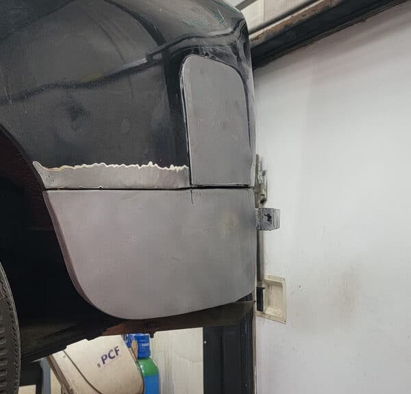 130526 1958 Rover 90 Passenger Quarter Panel