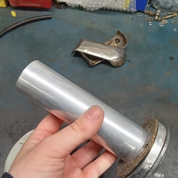 130526 1969 Audi L 72PS Fuel Tank Removal 3