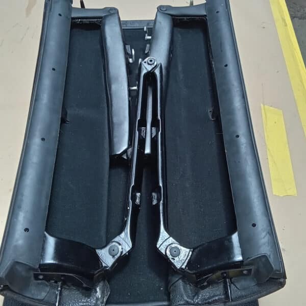 130526 1972 Porsche 911 Targa Roof Repaired 2