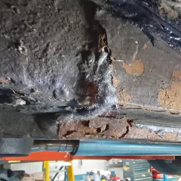 140526 1952 MG YA Jet Reset Sill Underseal and Seam Seal 23