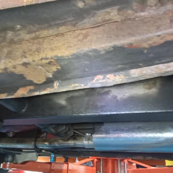 140526 1952 MG YA Jet Reset Sill Underseal and Seam Seal 26