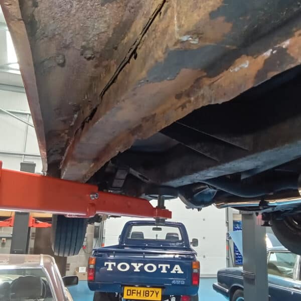 140526 1952 MG YA Jet Reset Sill Underseal and Seam Seal 8