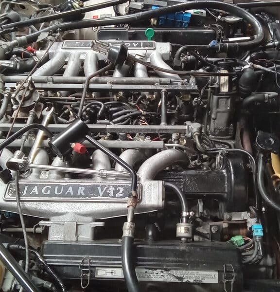 140526 1991 Jaguar XJS AC Removal