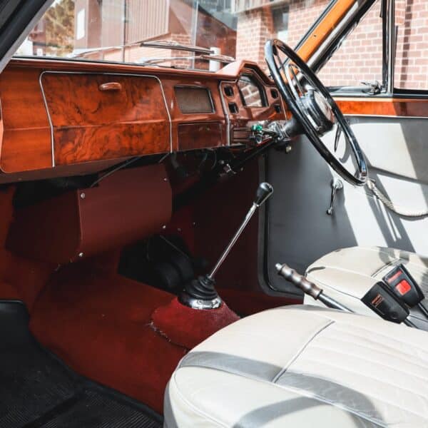 18042024 1955 MG Magnette arrival 14