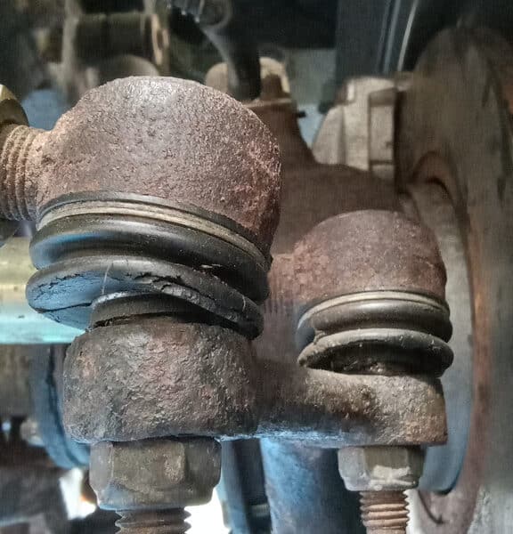 190526 1965 Land Rover Series 2a Every Steering Joint Split 2