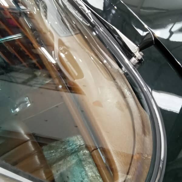 190526 1970 Mercedes 280SL Windscreen Trims and Wipers 9