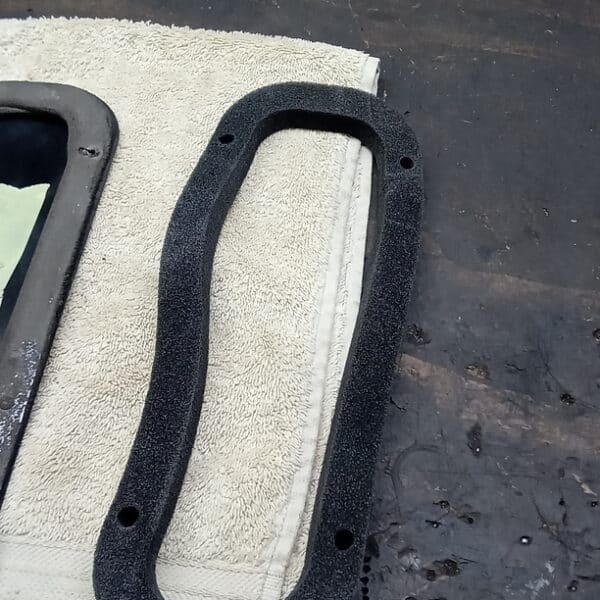 190526 1987 Mercedes 500SL Inside Scuttle Cover 6