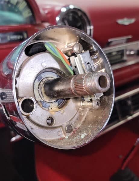 200526 1955 Ford Thunderbird Indicator Stork