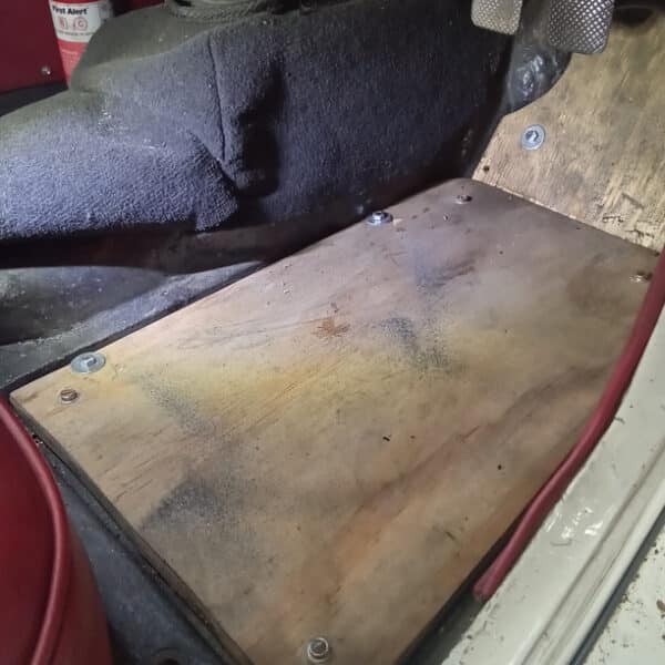 210526 1936 Fraser Nash BMW Floor Repairs Rocker Cover Condensation in Cylinder Head Oil Drain 11