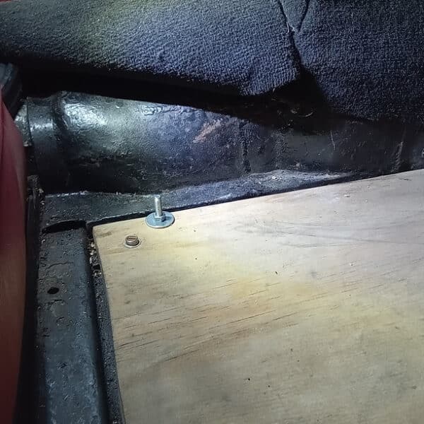 210526 1936 Fraser Nash BMW Floor Repairs Rocker Cover Condensation in Cylinder Head Oil Drain 12