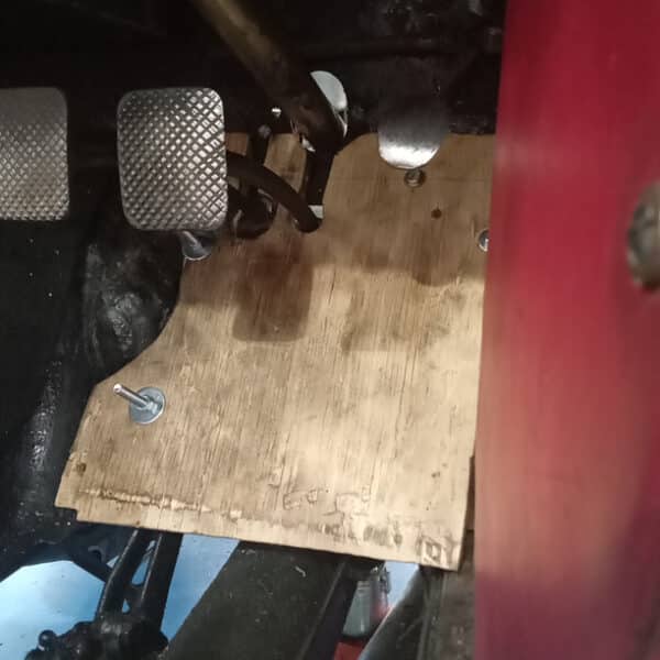 210526 1936 Fraser Nash BMW Floor Repairs Rocker Cover Condensation in Cylinder Head Oil Drain 15