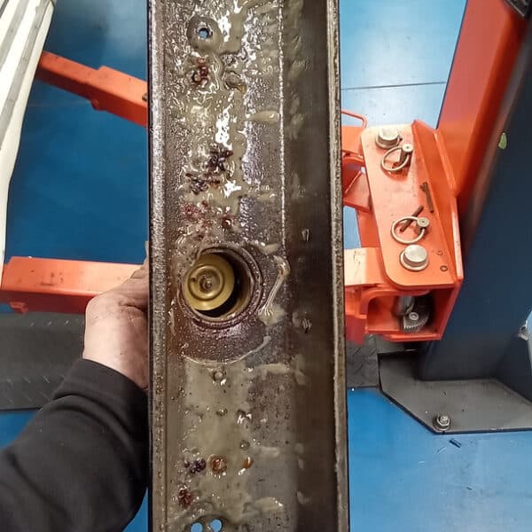 210526 1936 Fraser Nash BMW Floor Repairs Rocker Cover Condensation in Cylinder Head Oil Drain 6