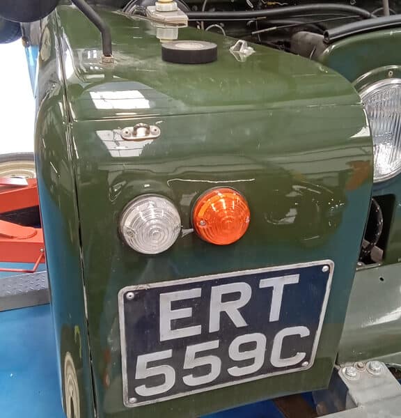 210526 1965 Land Rover Series 2A Lights Wrong Way Round 2