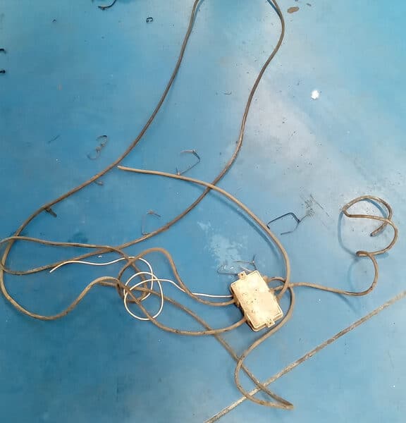 210526 1965 Land Rover Series 2a Old Harness Out