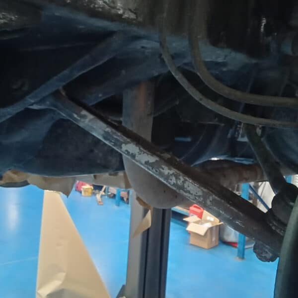 210526 1972 Rover P6 4500S Underseal 21