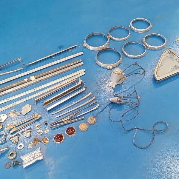 220526 1954 Aston Martin DB2 Parts Catalogued 36