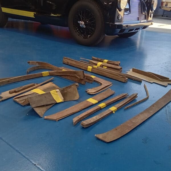 220526 1954 Aston Martin DB2 Parts Catalogued 38