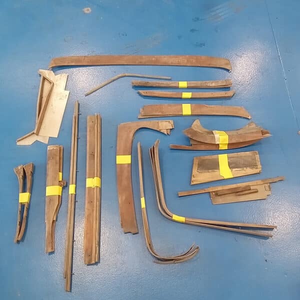 220526 1954 Aston Martin DB2 Parts Catalogued 40