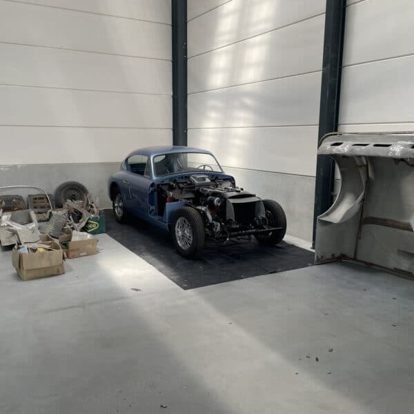 220526 1954 Aston Martin DB2 Parts Collected from Lille 3