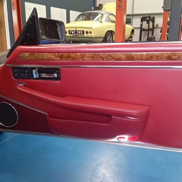 220526 1991 Jaguar XJS Wind Noise 2 5