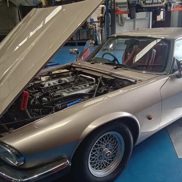 220526 1991 Jaguar XJS Wind Noise 7