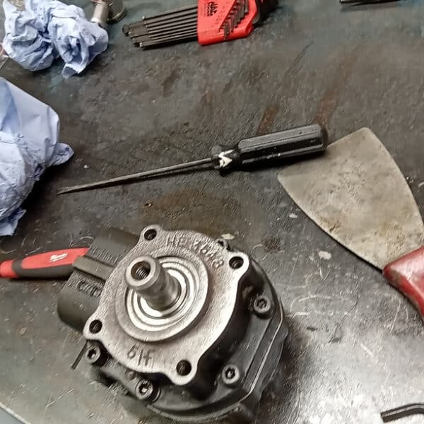 260526 1972 Rover P6 4500S Power Steering Pump 11