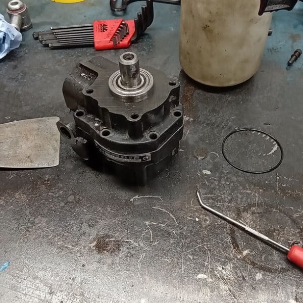 260526 1972 Rover P6 4500S Power Steering Pump 14