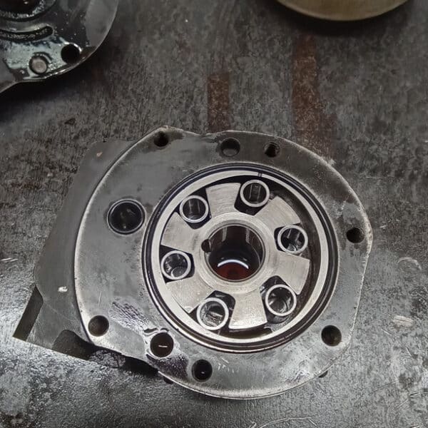 260526 1972 Rover P6 4500S Power Steering Pump 16