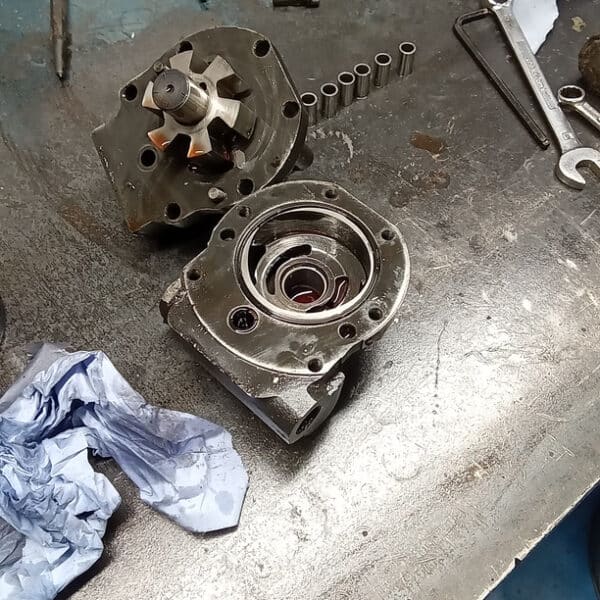 260526 1972 Rover P6 4500S Power Steering Pump 21