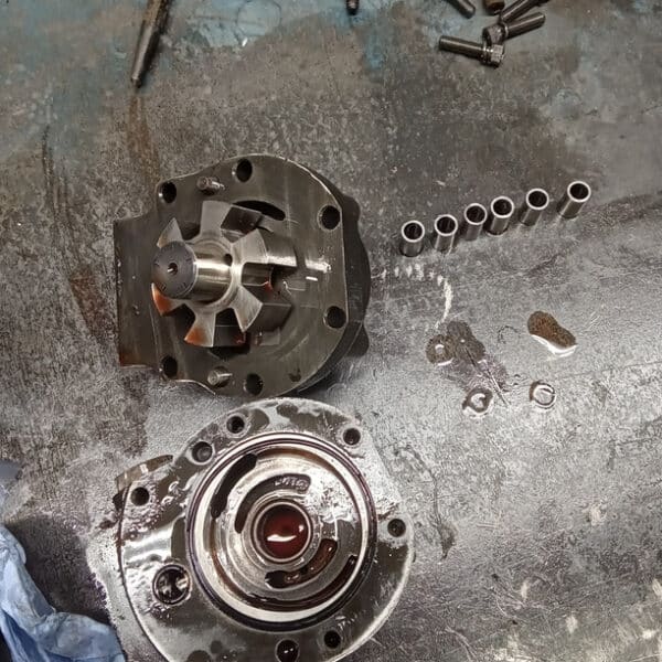 260526 1972 Rover P6 4500S Power Steering Pump 22