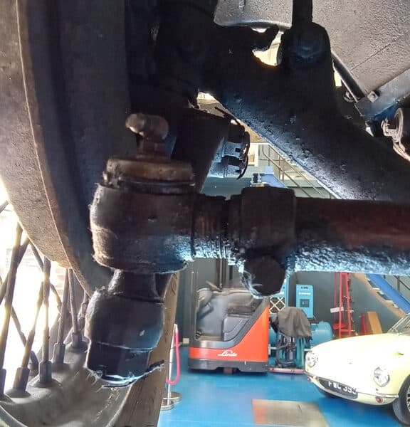 270526 1936 Riley Merlin Nine NSF Steering Joint Dust Cover Missing 2