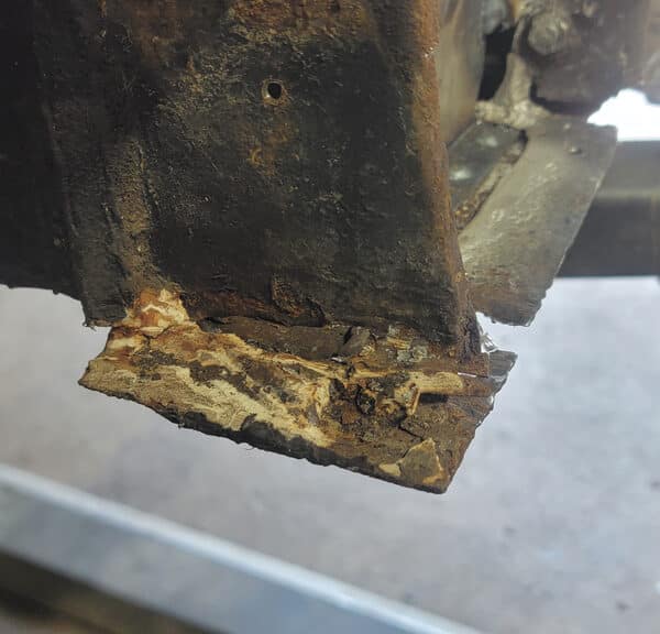 270526 1958 Rover 90 Rust Repair 2