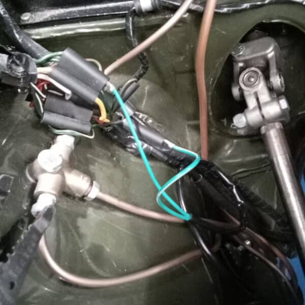 270526 1975 MGB Roadster New Stop Light Switch