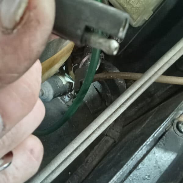 270526 1982 Range Rover In Vogue Under Bonnet Wiring 11