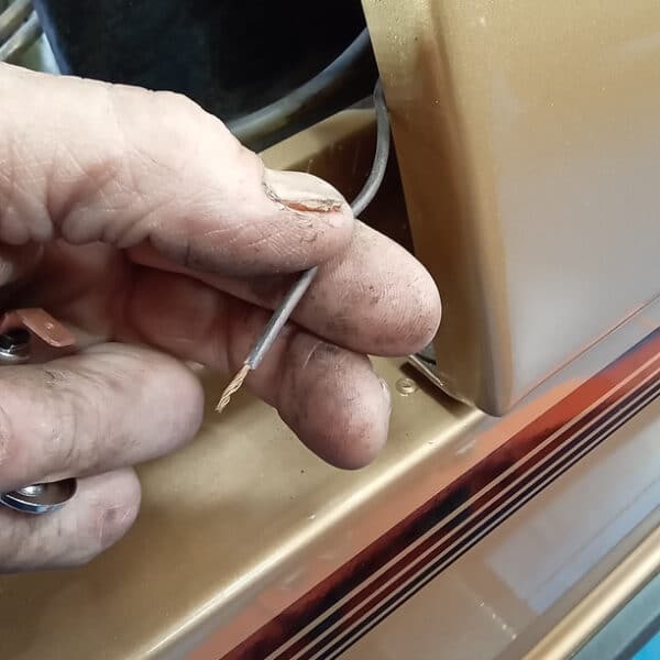 270526 1982 Range Rover In Vogue Under Bonnet Wiring 9