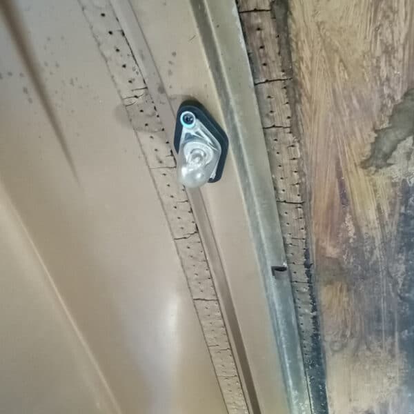 280526 1982 Range Rover Under Bonnet Lights Bonnet Lagging 10